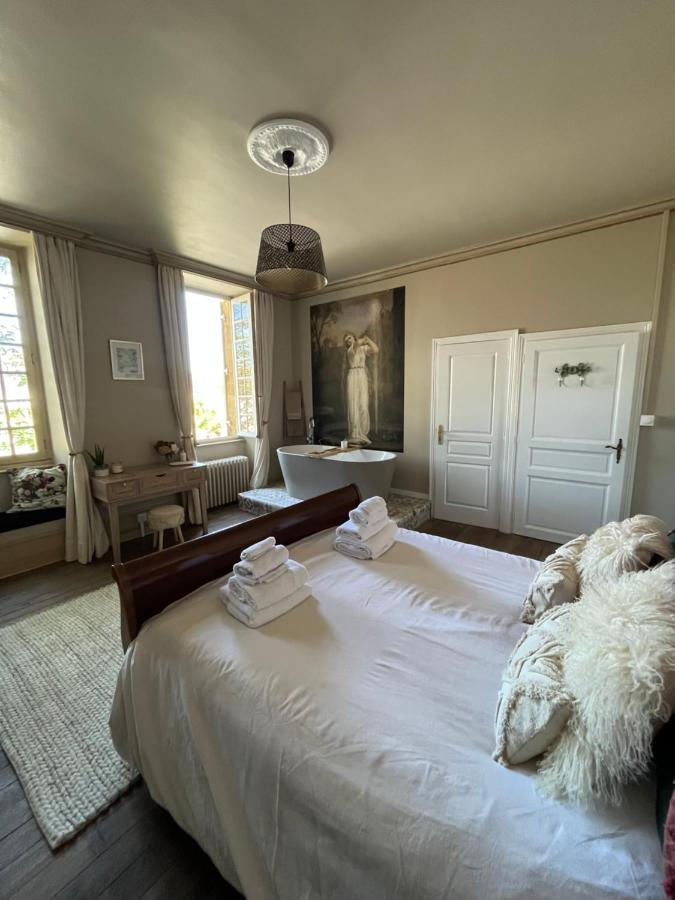 Maison De Mags & Mags Bed & Breakfast Lanouaille Eksteriør bilde