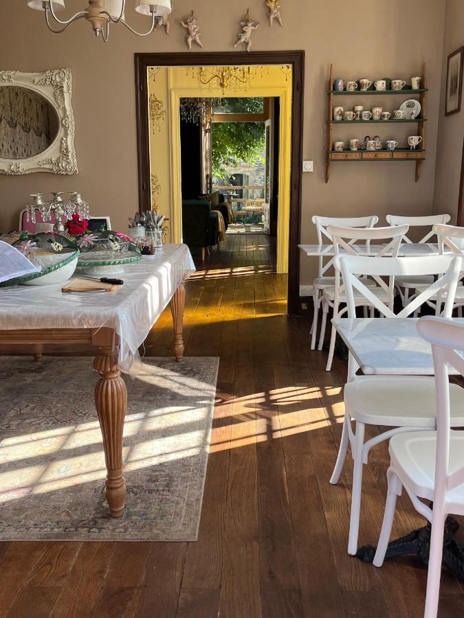 Maison De Mags & Mags Bed & Breakfast Lanouaille Eksteriør bilde